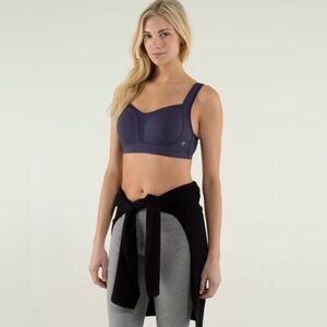 Lululemon Ta Ta Tamer II 36C Cadet Blue